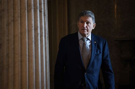 joe manchin centrist